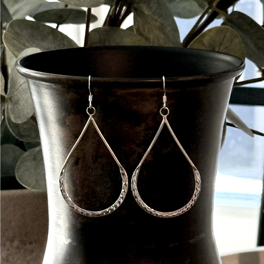 NWT 925 Sterling Silver Teardrop with Hammered Hoop Earrings! Hypoallergenic! - Picture 3 of 5